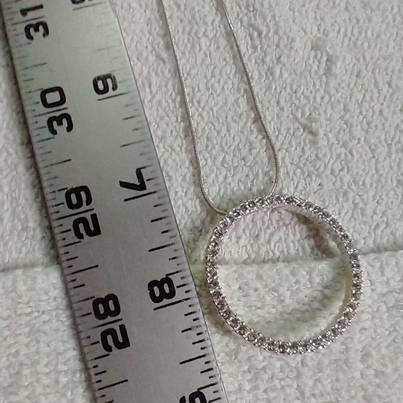 Silvertone infinity circle crystal 🔮 snake chain necklace - Picture 2 of 5